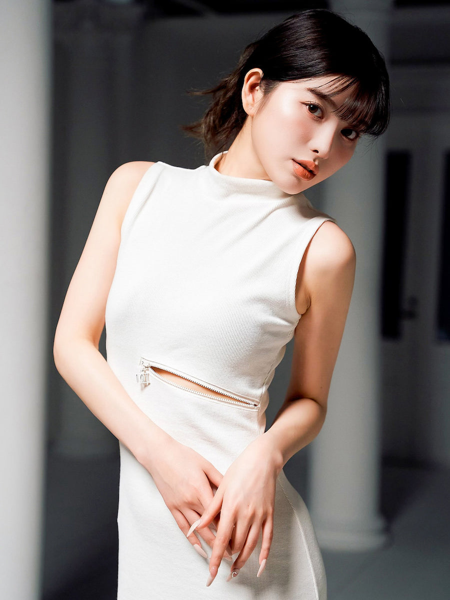 ポイントオープンロングニットワンピース