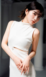 ポイントオープンロングニットワンピース