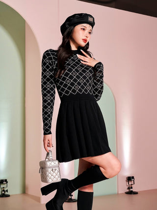 モデル：160cm（着用サイズ：FREE　着用カラー：BLK）