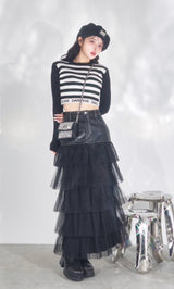 モデル：160cm（着用サイズ：FREE　着用カラー：BLK）