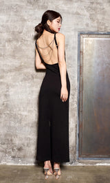 モデル：160cm（着用サイズ：FREE　着用カラー：BLK）