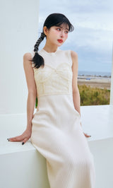 モデル：160cm（着用サイズ：FREE　着用カラー：IVO）