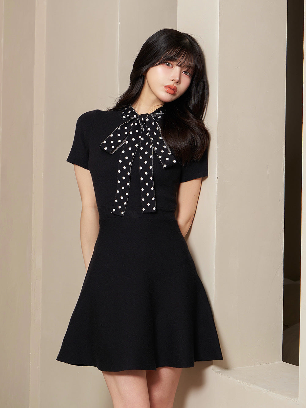 モデル：160cm（着用サイズ：FREE　着用カラー：BLK）
