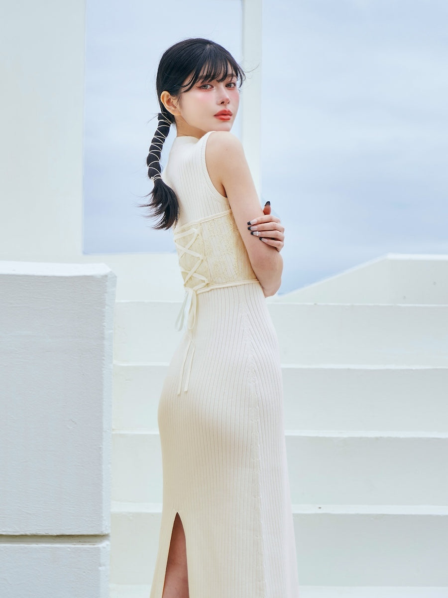 モデル：160cm（着用サイズ：FREE　着用カラー：IVO）