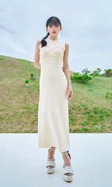 モデル：160cm（着用サイズ：FREE　着用カラー：IVO）