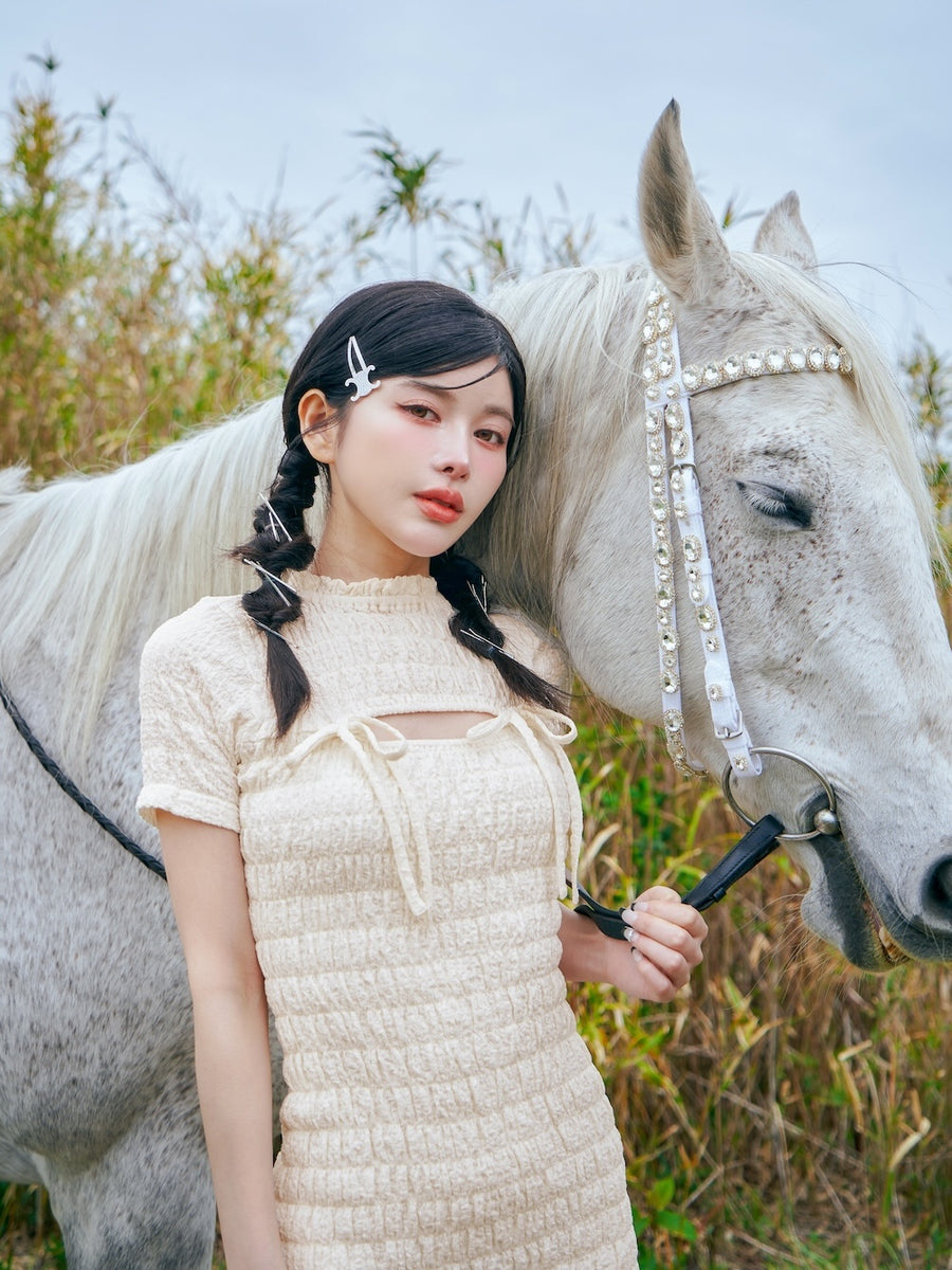 モデル：160cm（着用サイズ：FREE　着用カラー：IVO）