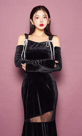 モデル：160cm（着用サイズ：FREE　着用カラー：BLK）