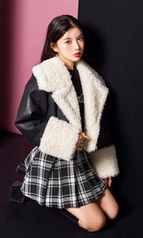モデル：160cm（着用サイズ：FREE　着用カラー：BLK）