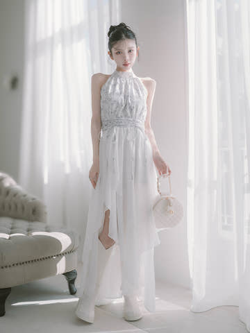 モデル：160cm（着用サイズ：FREE　着用カラー：GRY）