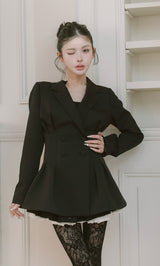 モデル：160cm（着用サイズ：FREE　着用カラー：BLK）