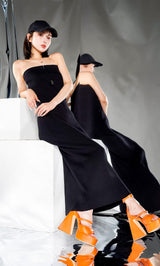 モデル：160cm（着用サイズ：FREE　着用カラー：BLK）