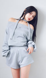 モデル：160cm（着用サイズ：FREE　着用カラー：GRY）