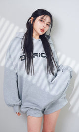 モデル：160cm（着用サイズ：FREE　着用カラー：GRY）