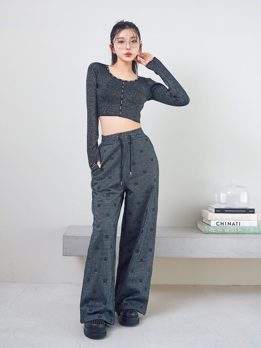 ロゴパターンラメスウェットパンツ – Darich (ダーリッチ)