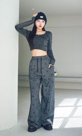 モデル：160cm（着用サイズ：FREE　着用カラー：BLK）