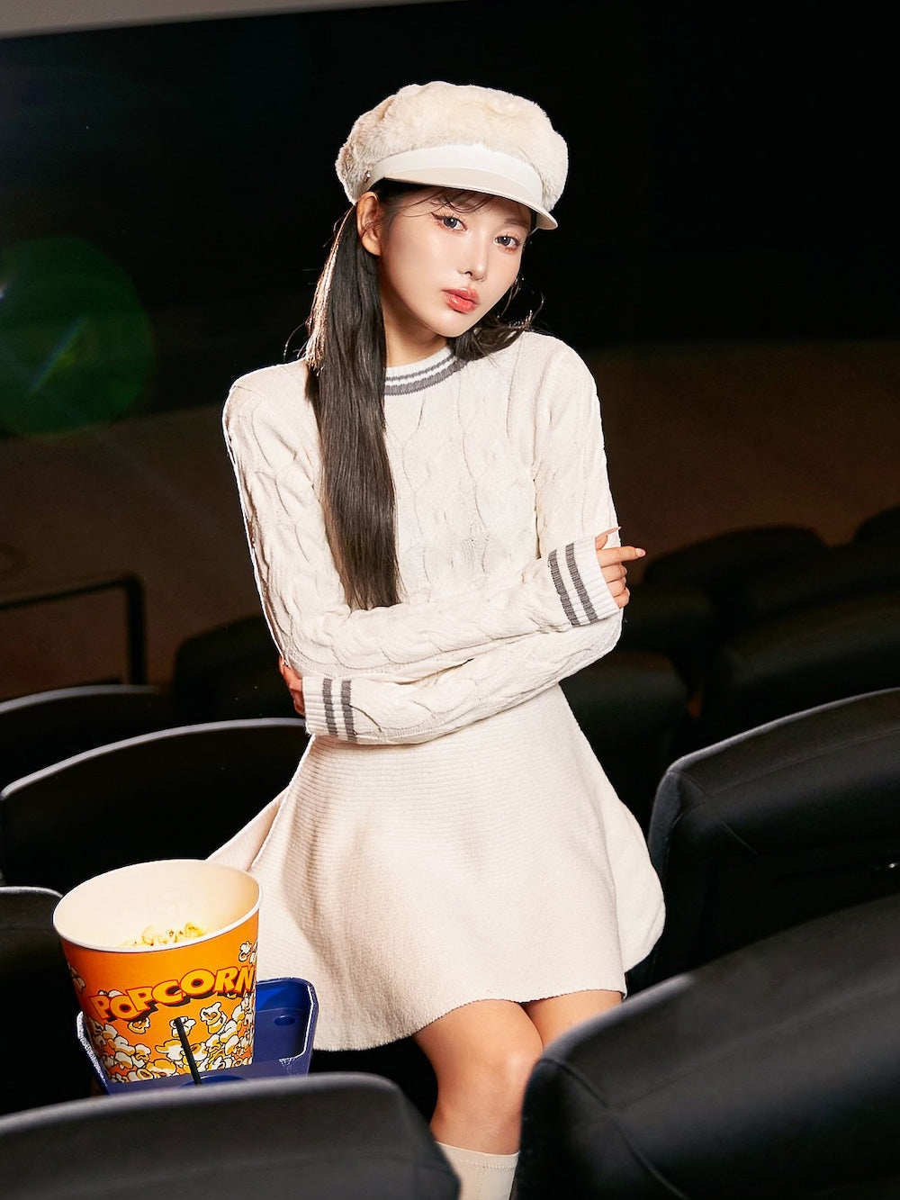 モデル：160cm（着用サイズ：FREE　着用カラー：WHT）