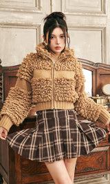 モデル：160cm（着用サイズ：S　着用カラー：BRN）
