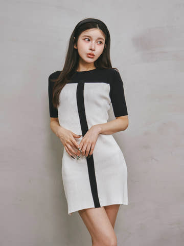 モデル：160cm（着用サイズ：FREE　着用カラー：WHT）