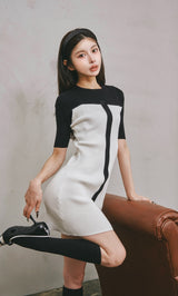 モデル：160cm（着用サイズ：FREE　着用カラー：WHT）