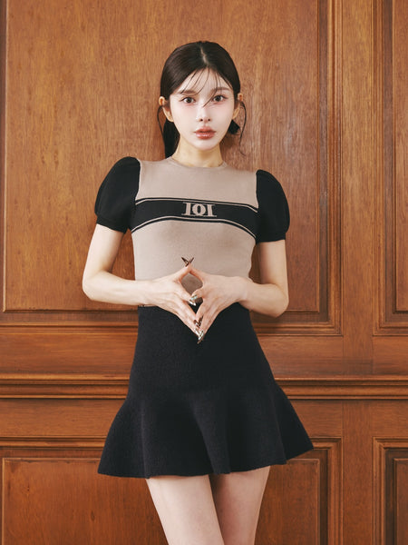 DD Logo Bi-Color Knit Top