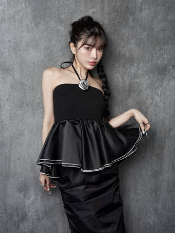 モデル：160cm（着用サイズ：FREE　着用カラー：BLK）