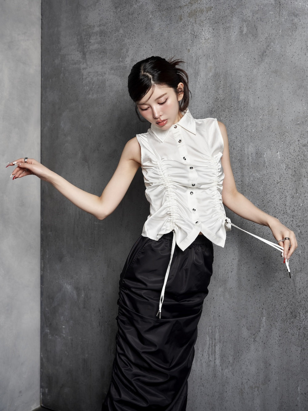 モデル：160cm（着用サイズ：FREE　着用カラー：WHT）