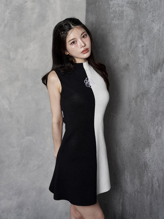 モデル：160cm（着用サイズ：FREE　着用カラー：BLK）