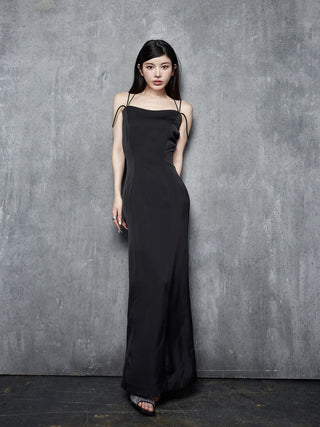 モデル：160cm（着用サイズ：FREE　着用カラー：BLK）