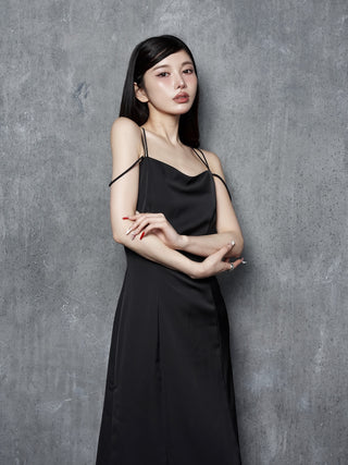 モデル：160cm（着用サイズ：FREE　着用カラー：BLK）