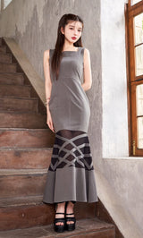 モデル：160cm（着用サイズ：FREE　着用カラー：GRY）