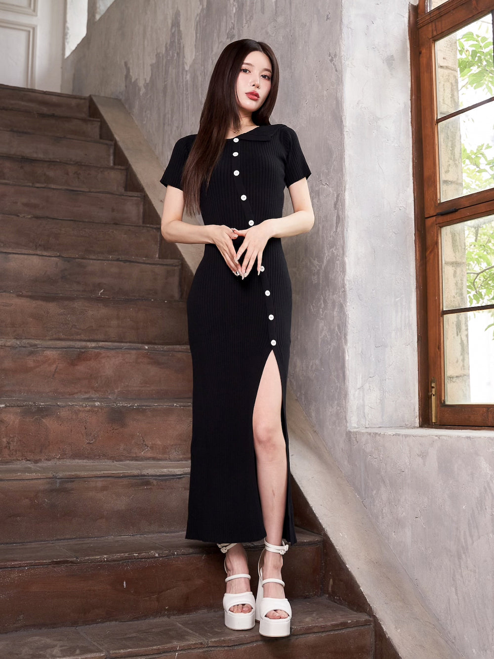 モデル：160cm（着用サイズ：FREE　着用カラー：BLK）