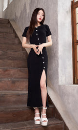 モデル：160cm（着用サイズ：FREE　着用カラー：BLK）