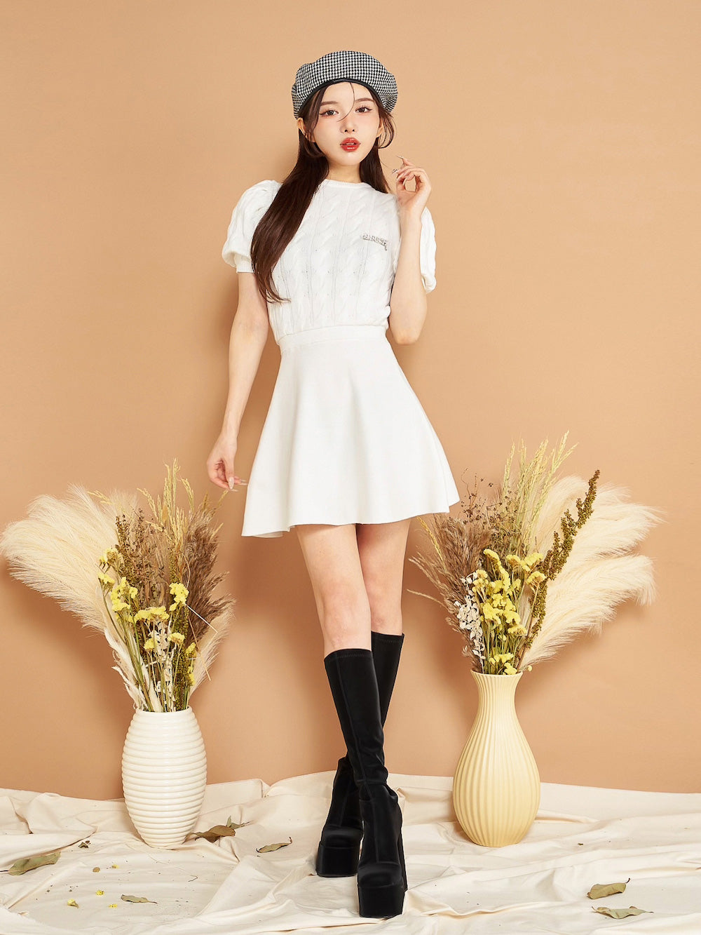 モデル：160cm（着用サイズ：FREE　着用カラー：WHT）