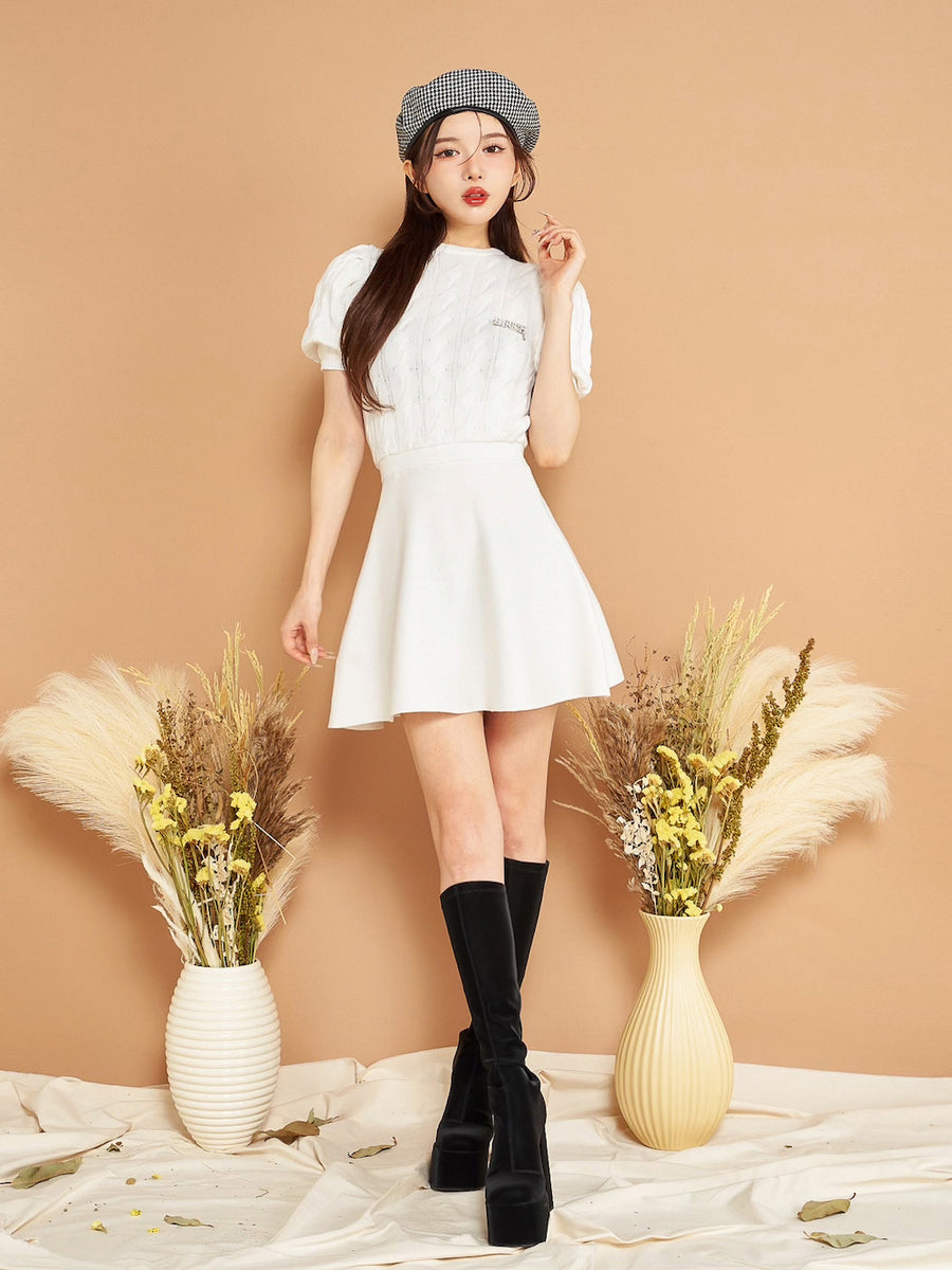 モデル：160cm（着用サイズ：FREE　着用カラー：WHT）