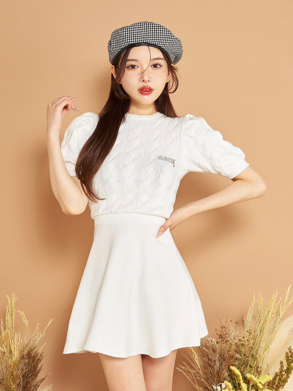 モデル：160cm（着用サイズ：FREE　着用カラー：WHT）