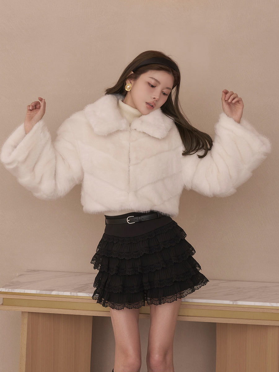 モデル：160cm（着用サイズ：FREE　着用カラー：WHT）