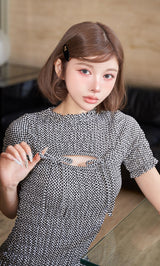 モデル：163cm（着用サイズ：FREE　着用カラー：BLK）