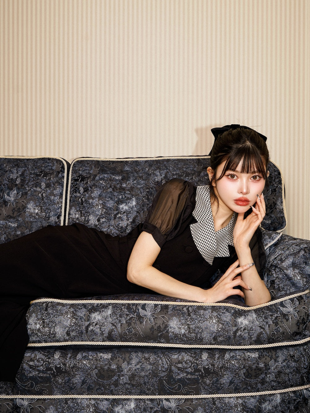 モデル：160cm（着用サイズ：FREE　着用カラー：BLK）