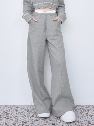モデル：160cm（着用サイズ：FREE　着用カラー：GRY）