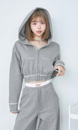 モデル：160cm（着用サイズ：FREE　着用カラー：GRY）