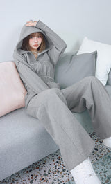 モデル：160cm（着用サイズ：FREE　着用カラー：GRY）