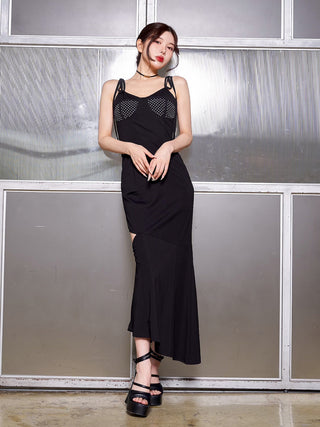 モデル：160cm（着用サイズ：FREE　着用カラー：BLK）