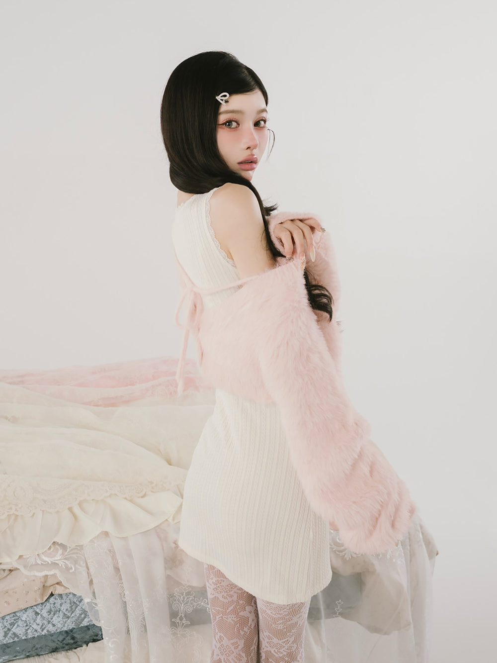 モデル：160cm（着用サイズ：FREE　着用カラー：IVO）