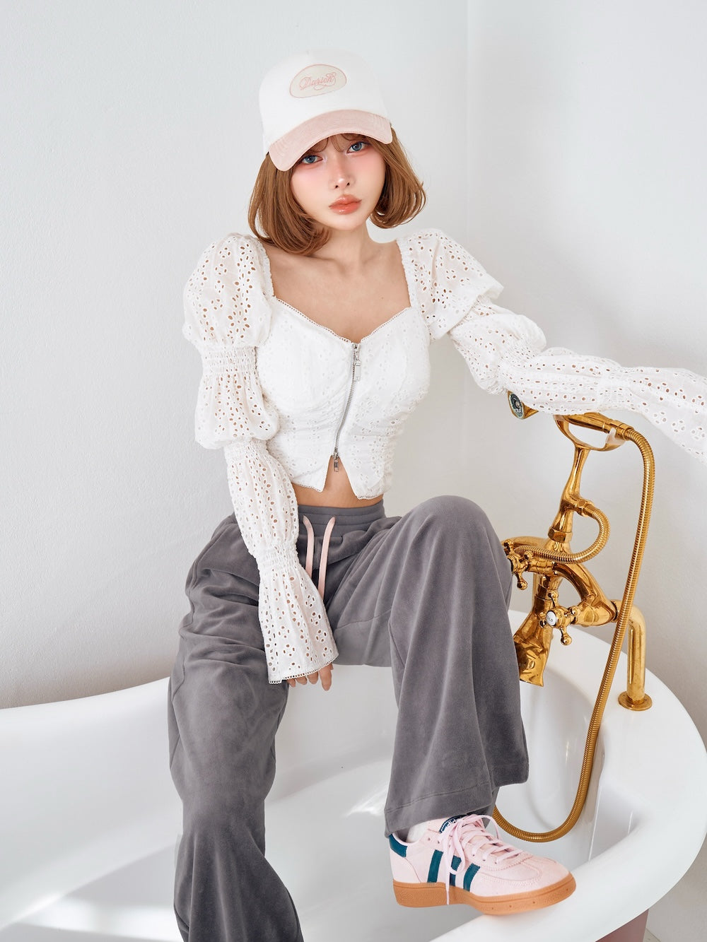 モデル：160cm（着用サイズ：FREE　着用カラー：WHT）