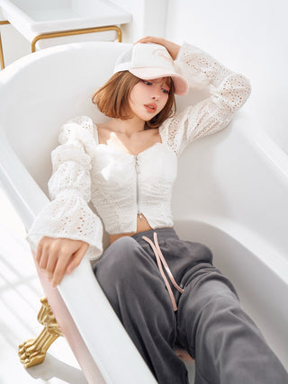 モデル：160cm（着用サイズ：FREE　着用カラー：WHT）