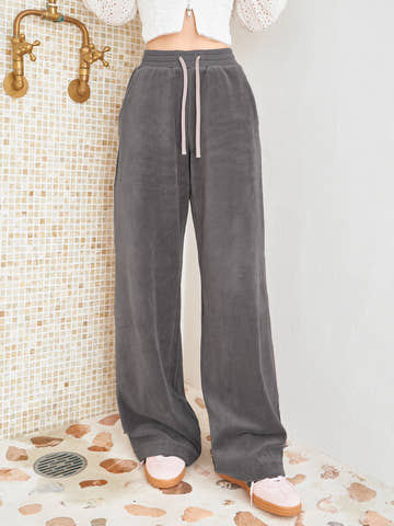 モデル：160cm（着用サイズ：FREE　着用カラー：C-GRY）