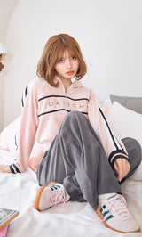 モデル：160cm（着用サイズ：FREE　着用カラー：PNK）