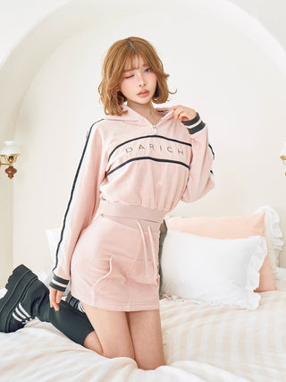 モデル：160cm（着用サイズ：FREE　着用カラー：PNK）