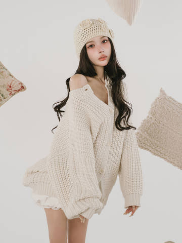 モデル：160cm（着用サイズ：FREE　着用カラー：IVO）