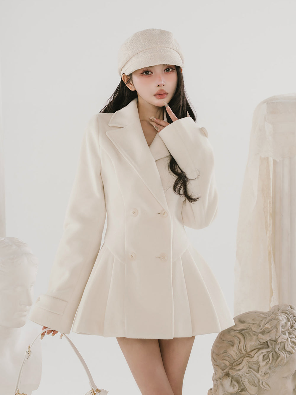 モデル：160cm（着用サイズ：FREE　着用カラー：IVO）